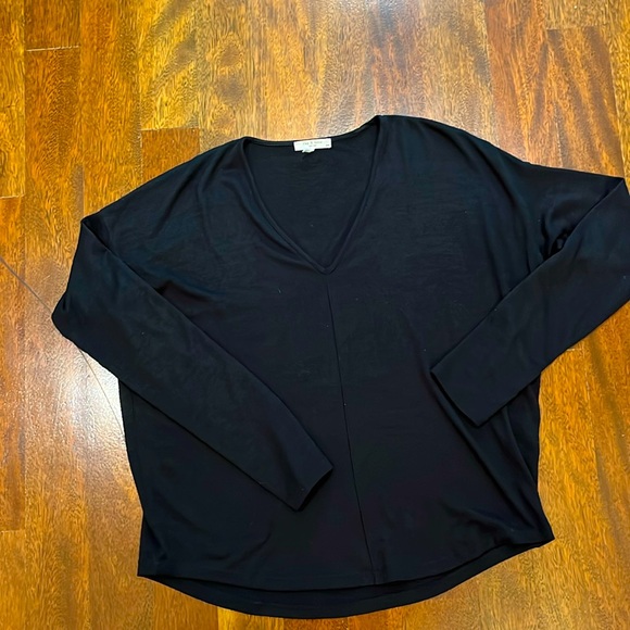Rag & bone black V neck sweater - Picture 2 of 3